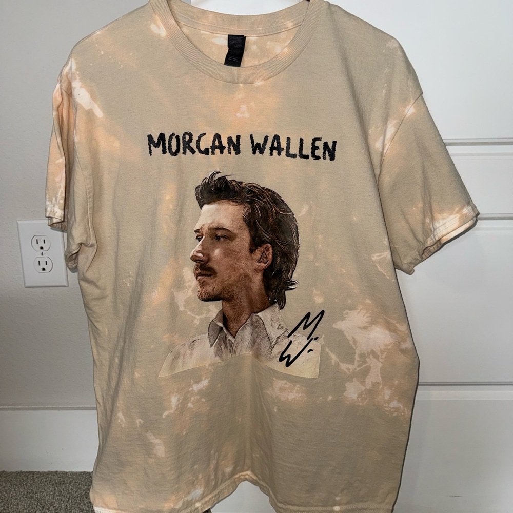 Morgan Wallen T-Shirt Size Large